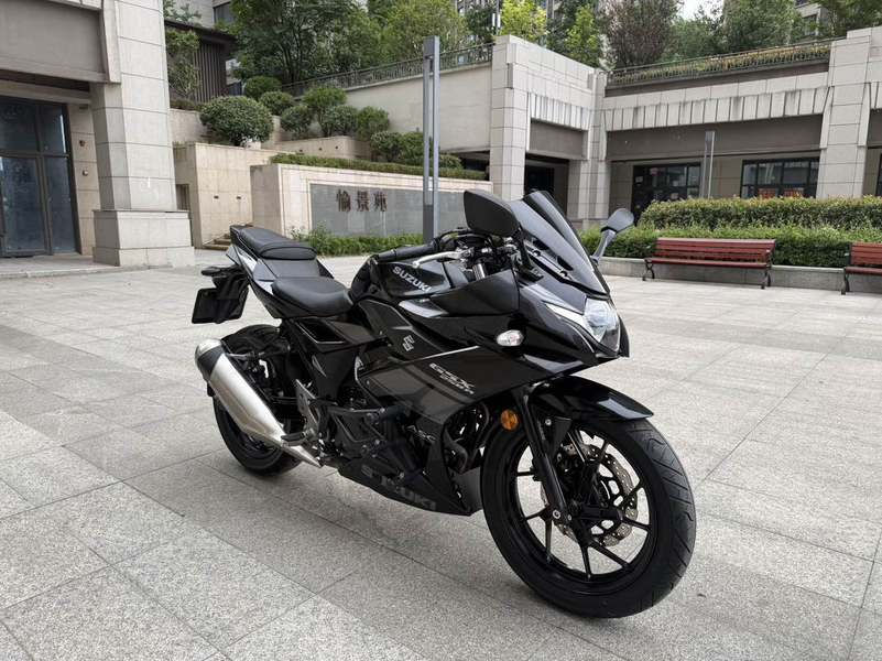 豪爵铃木 GSX250R