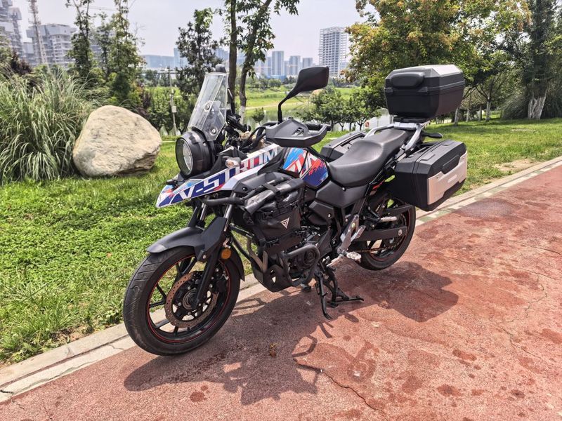 豪爵铃木 DL250