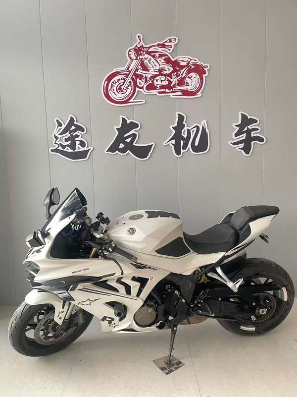 QJMOTOR 赛800