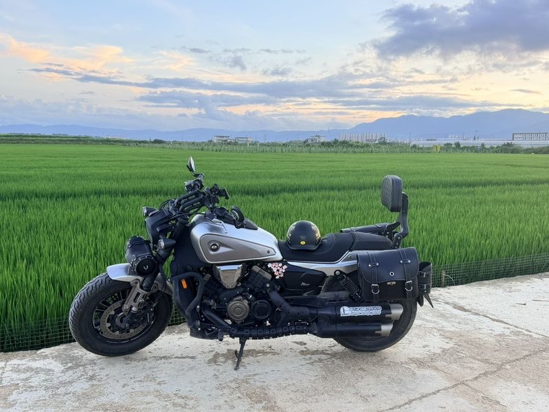 QJMOTOR 闪600