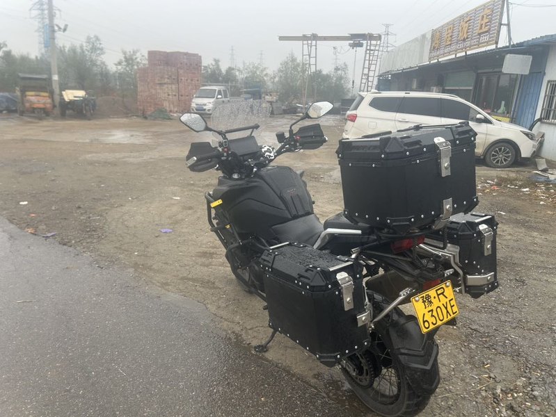 QJMOTOR 骁750