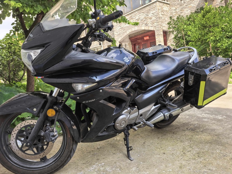 豪爵铃木 骊驰 GW 250F