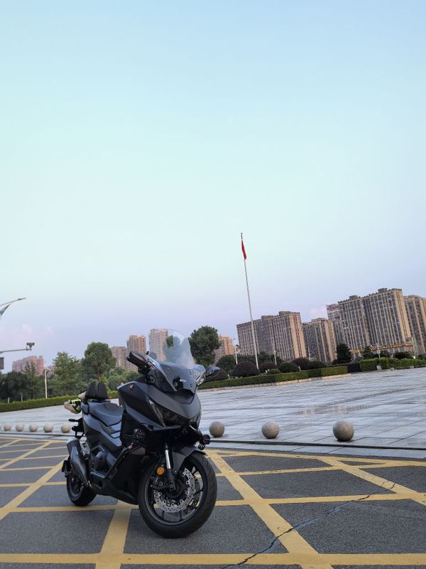 本田DREAMWING NSS750