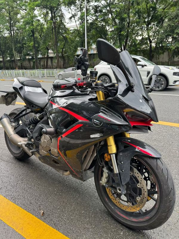 QJMOTOR 赛600
