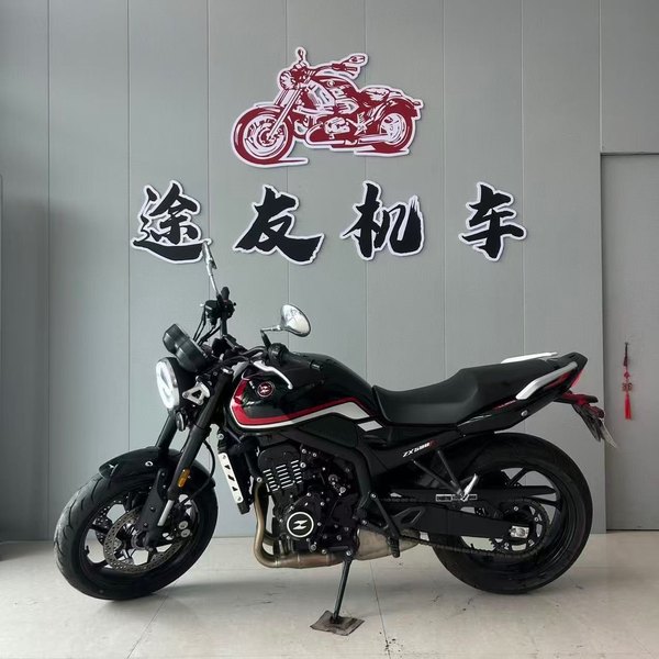 张雪机车 500F