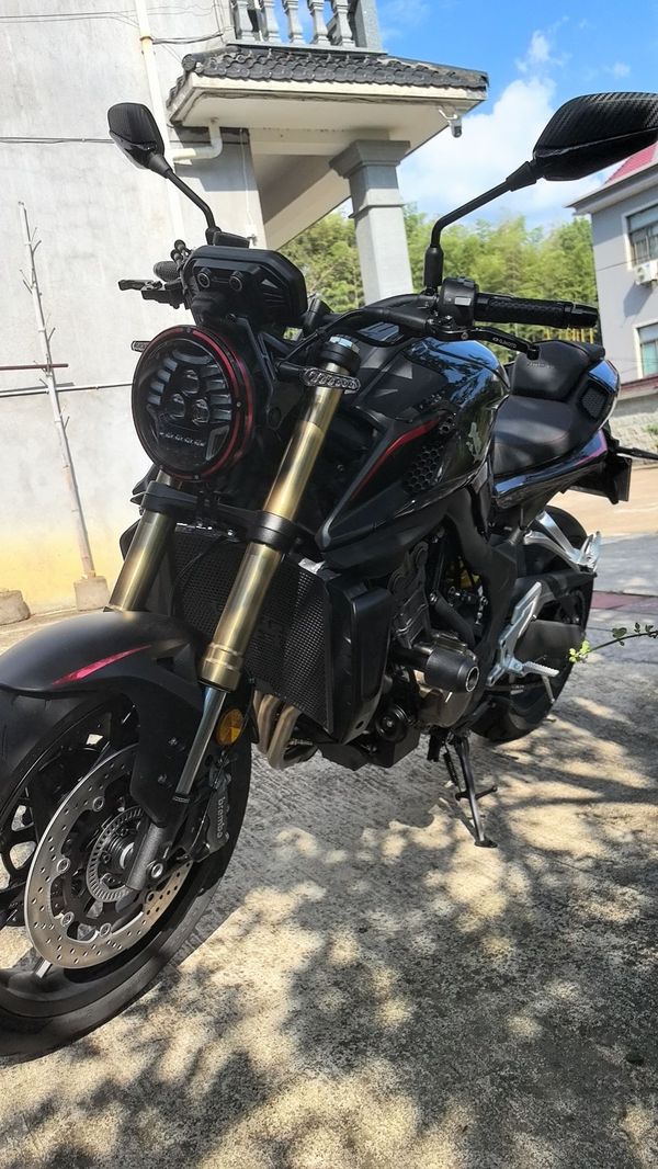 QJMOTOR 追600