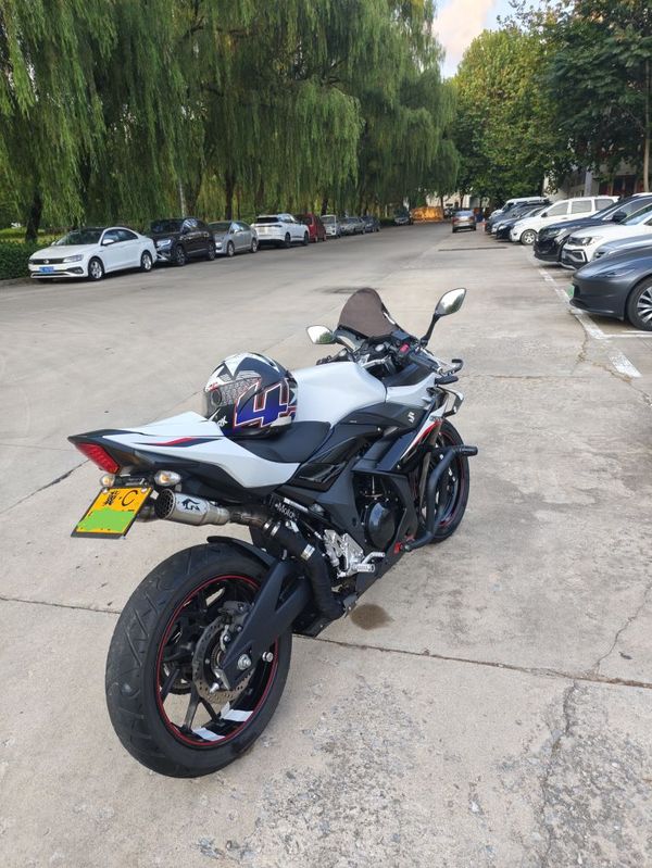 豪爵铃木 GSX250R