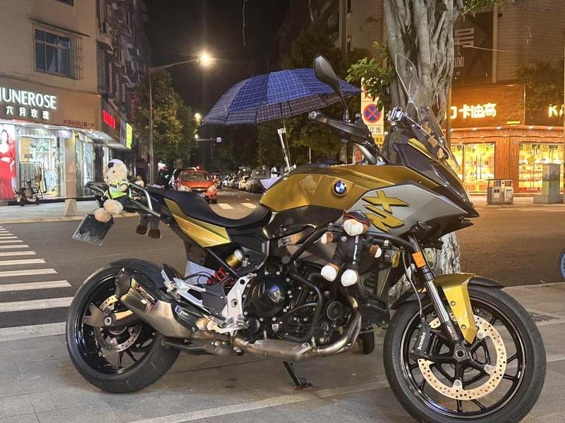 宝马 F 900 XR