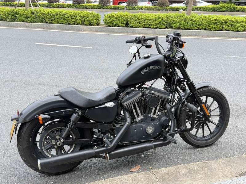 哈雷戴维森 Iron883 硬汉