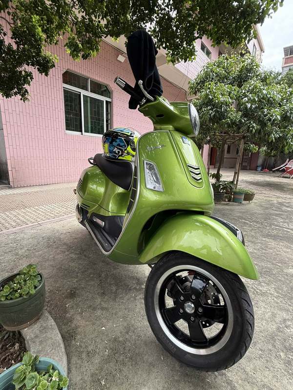 VESPA GTS