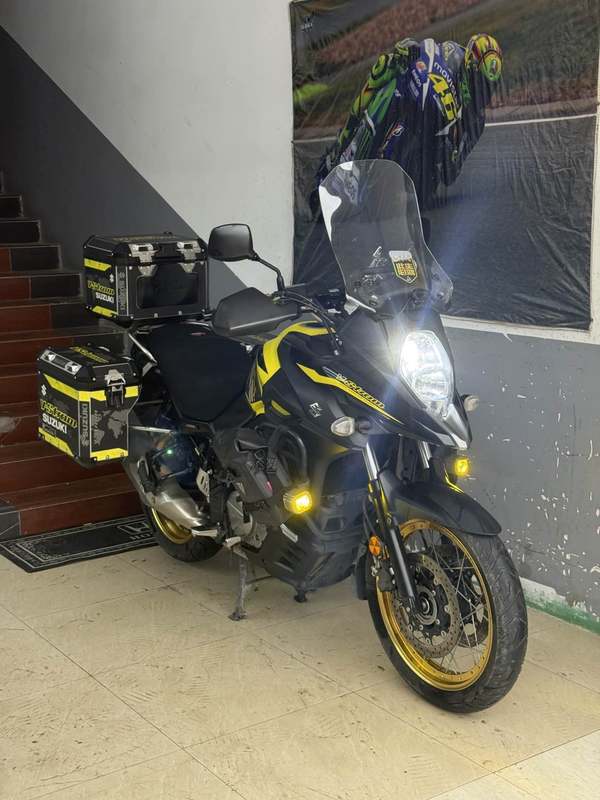 铃木 V-Strom 650