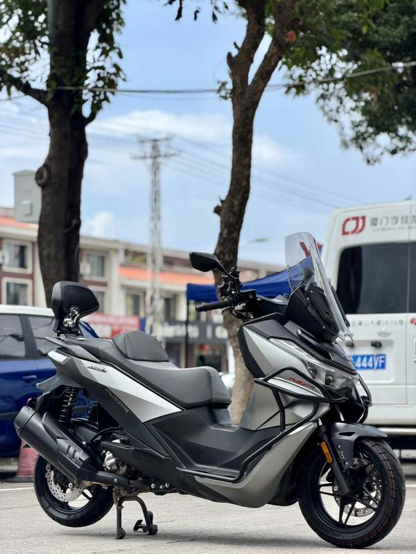 无极 SR250GT