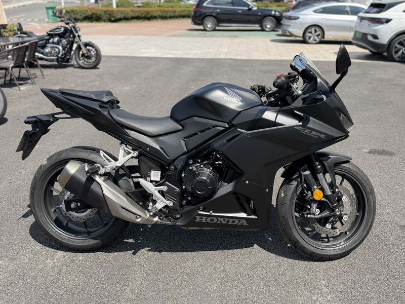 本田WING CBR400R
