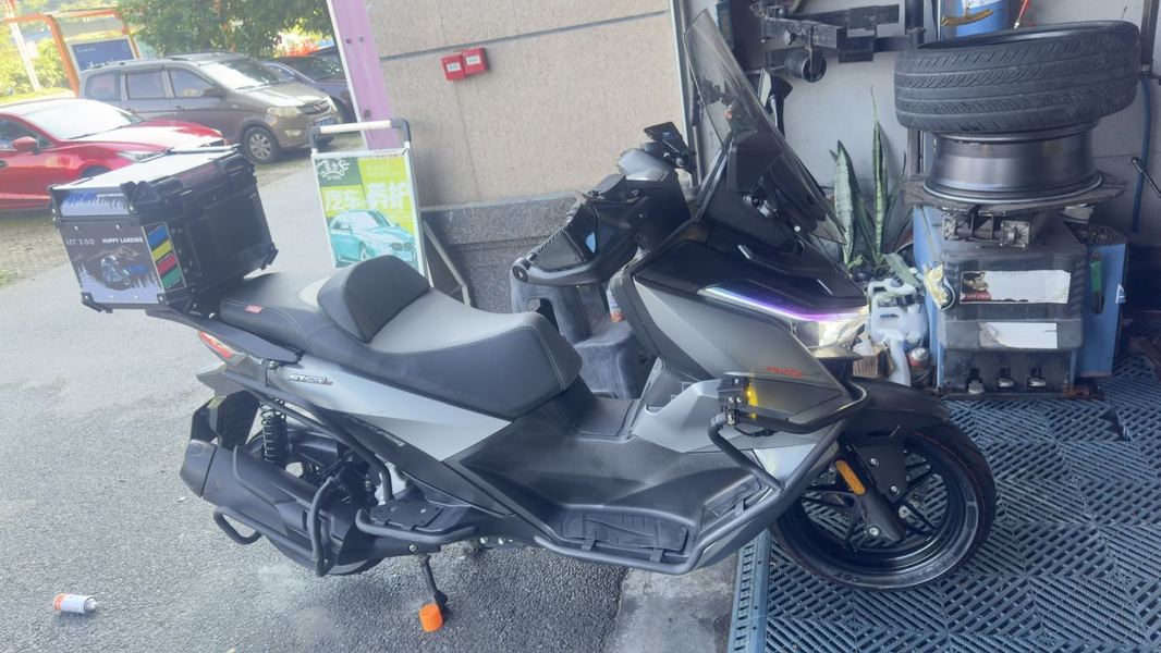 无极 SR250GT