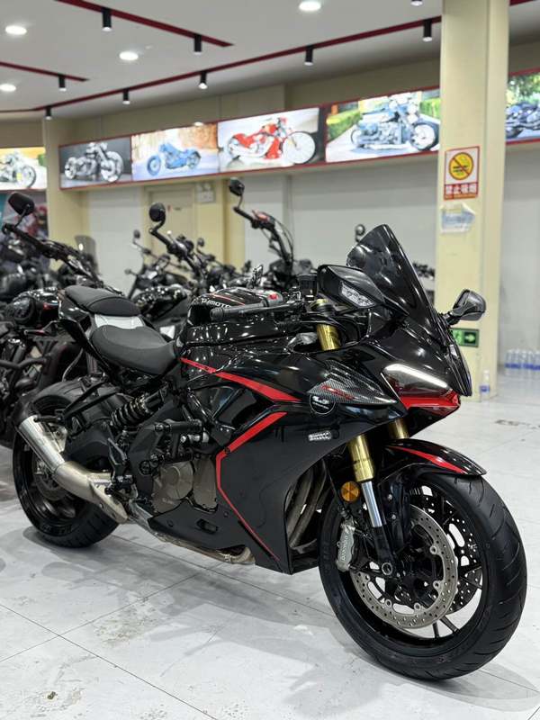 QJMOTOR 赛600