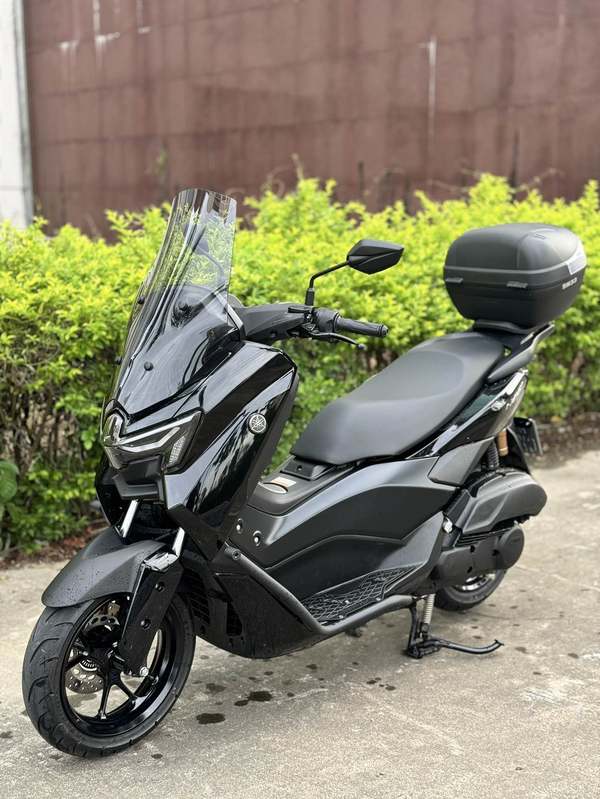 雅马哈 NMAX