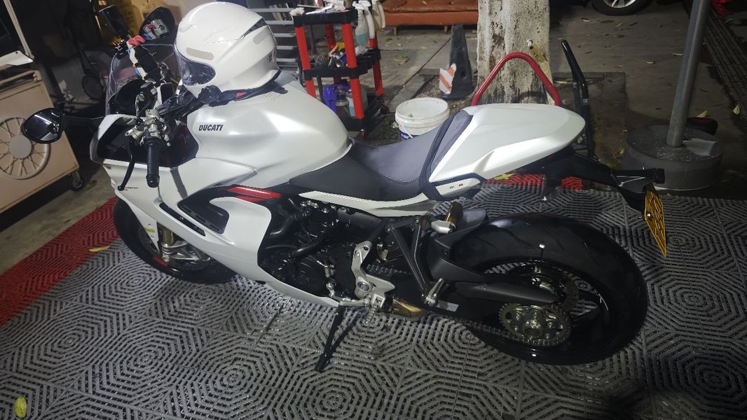 杜卡迪 SuperSport