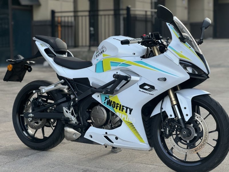 QJMOTOR 赛250