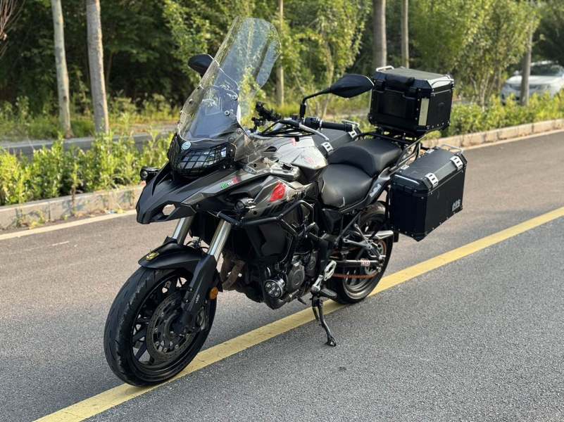 贝纳利 金鹏 TRK502