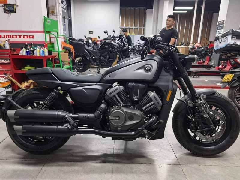 QJMOTOR 闪600