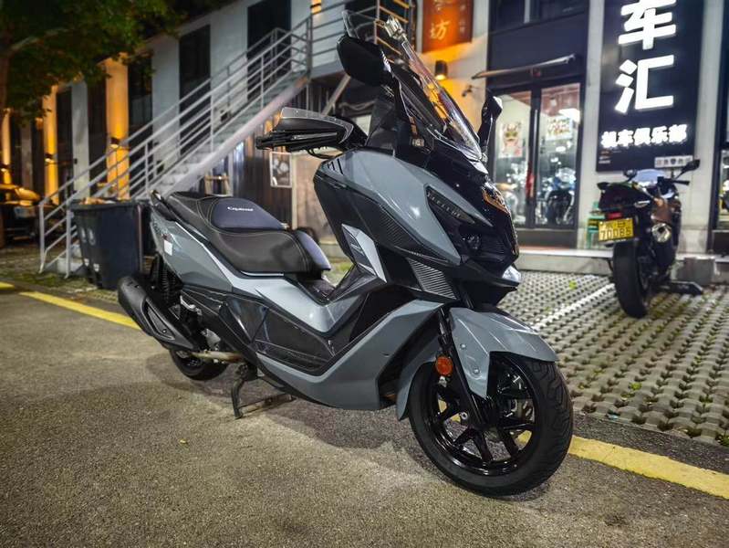 SYM三阳 巡弋 Cruisym 300