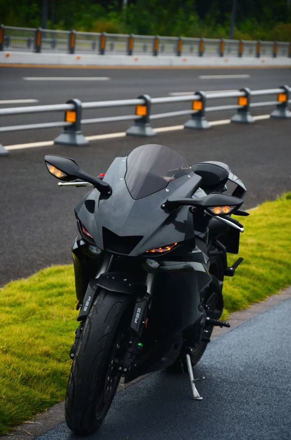 摩箭 800RR