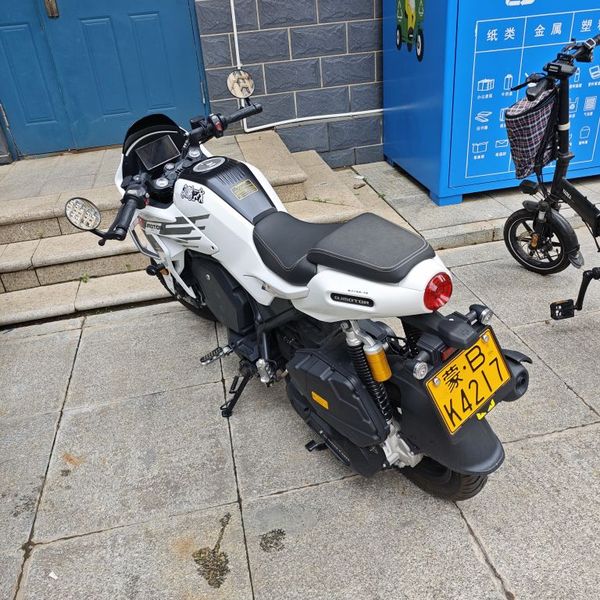QJMOTOR 小飞侠
