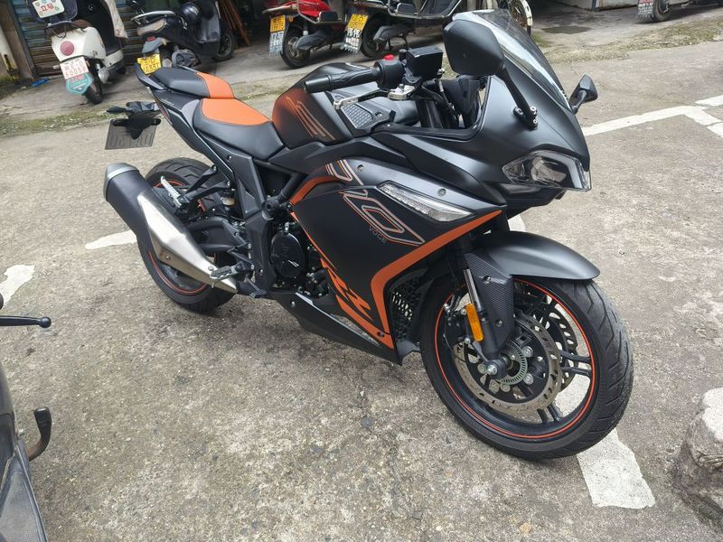 无极 300RR