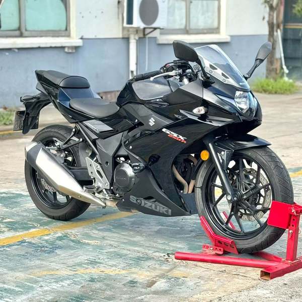 豪爵铃木 GSX250R