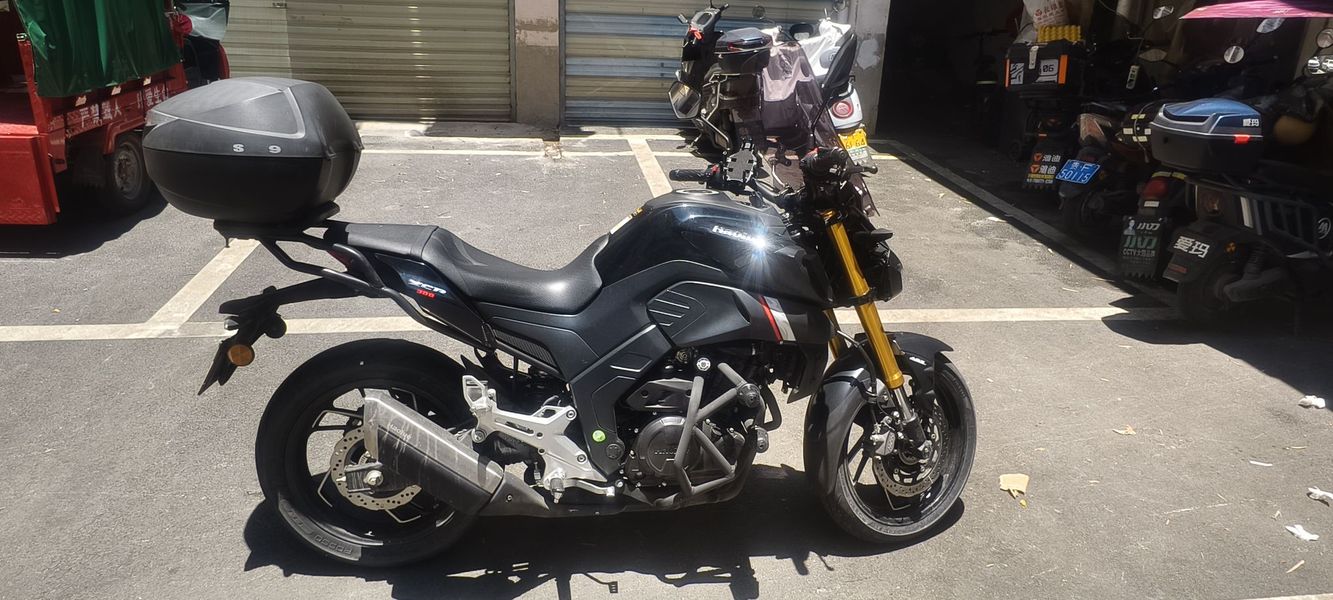 豪爵 XCR300