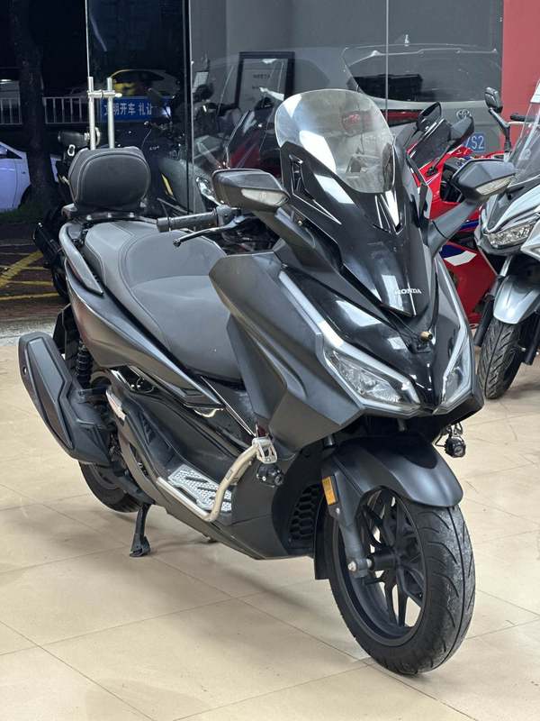 本田WING NSS350