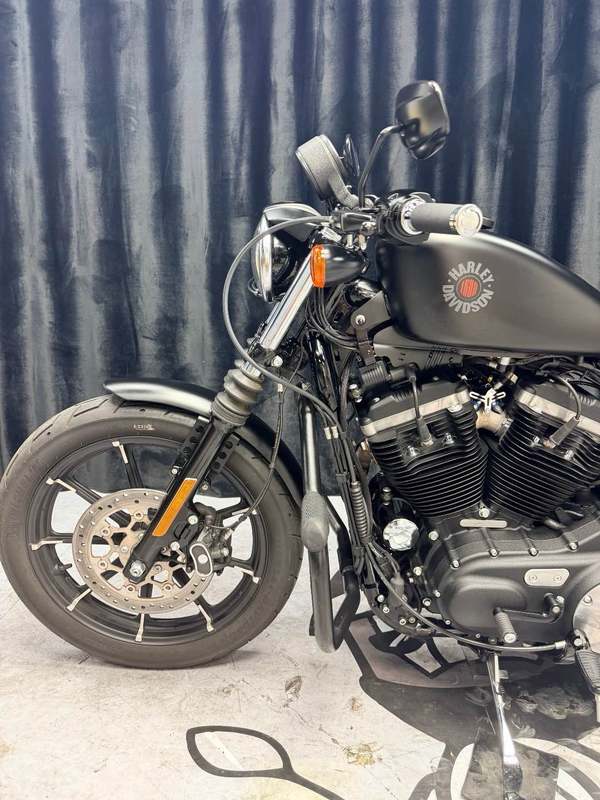 哈雷戴维森 Iron883 硬汉