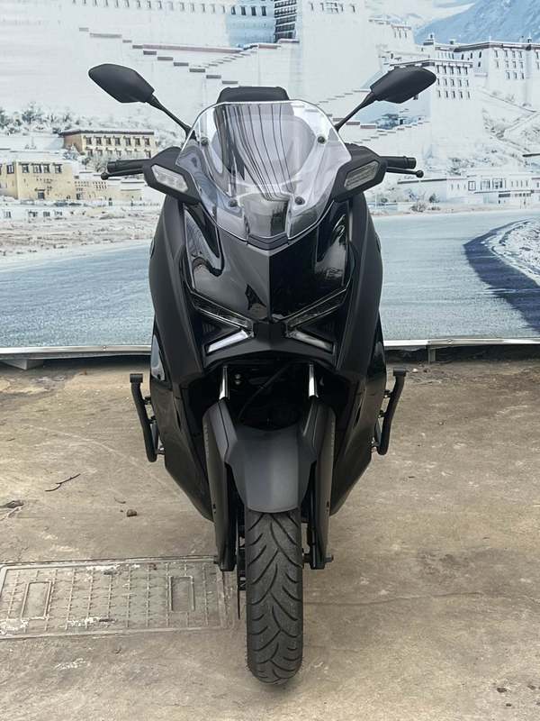 雅马哈 XMAX