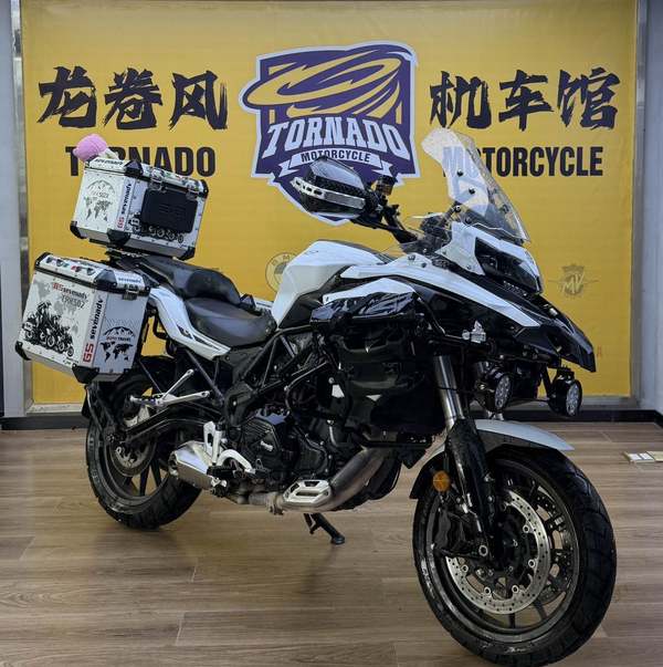 贝纳利 金鹏 TRK502