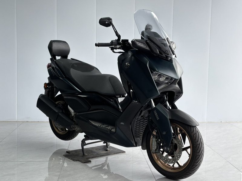 雅马哈 XMAX