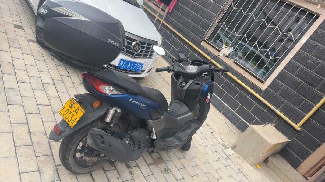 雅马哈 NMAX