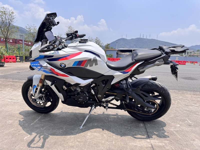 宝马 S 1000 XR