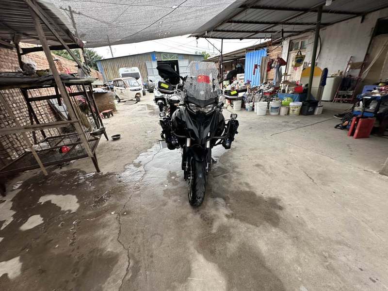 贝纳利 TRK552