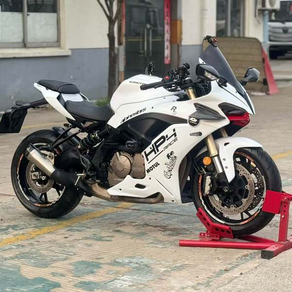 QJMOTOR 赛600
