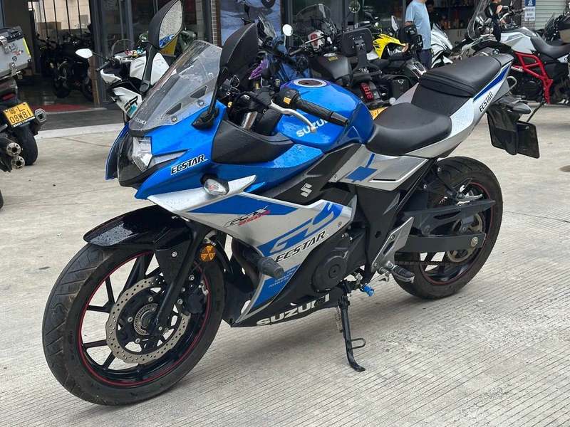 豪爵铃木 GSX250R