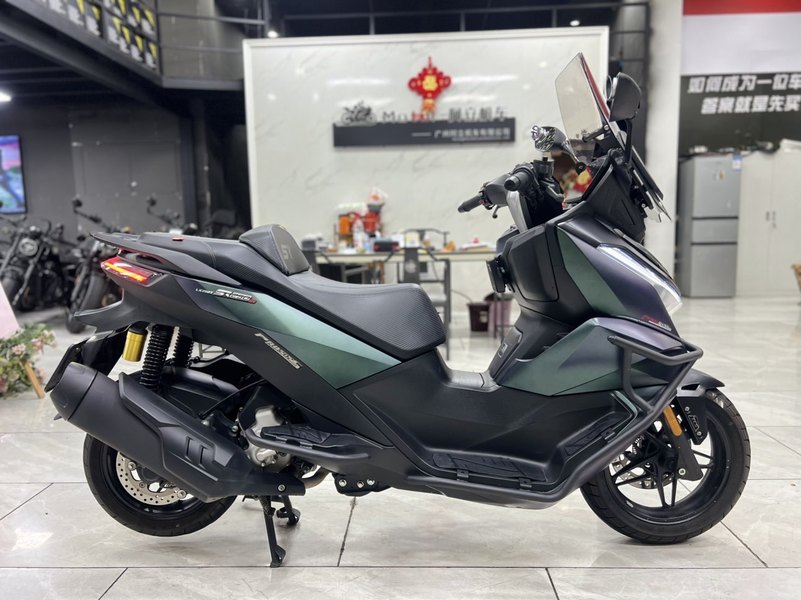 无极 SR250GT