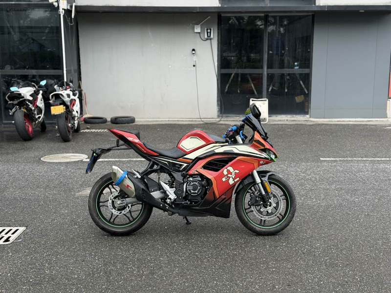 无极 250RR