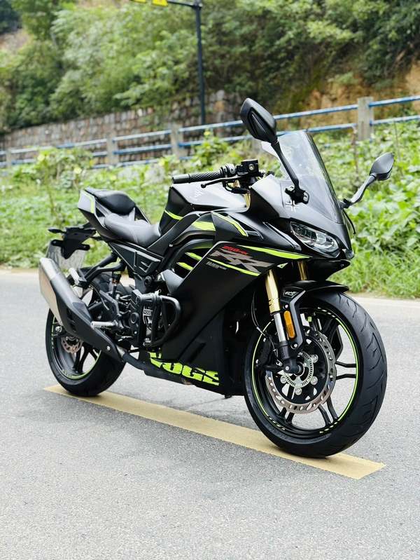 无极 250RR