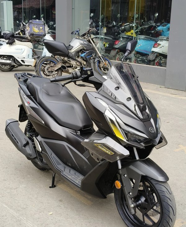 无极 翼龙 SR150R