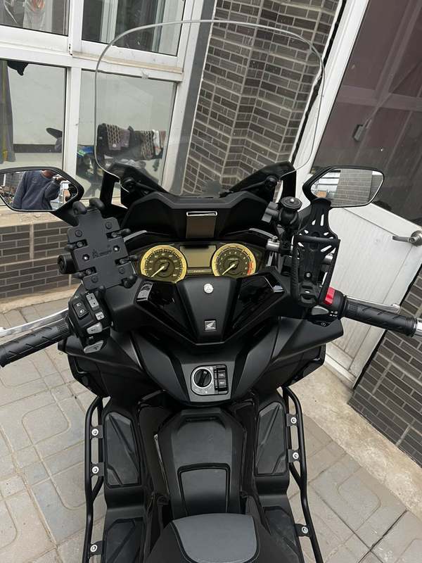 本田WING NSS350