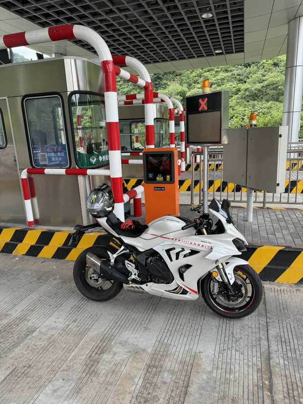 QJMOTOR 赛600
