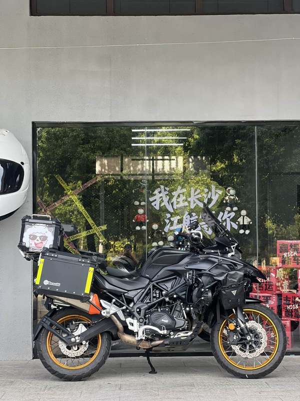 贝纳利 TRK552