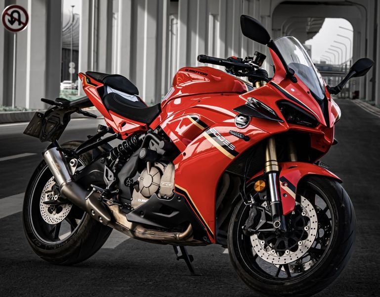 QJMOTOR 赛600