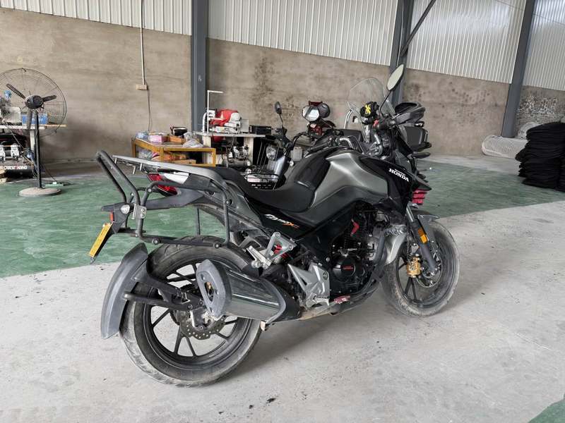 五羊本田 猛鸷 CB190X