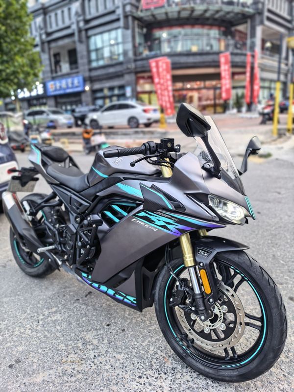 无极 250RR